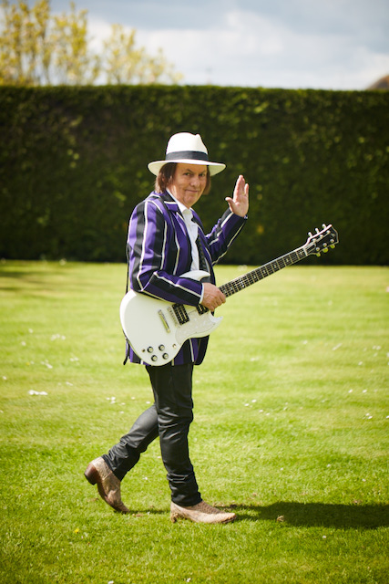 Interview With Iconic Slade Guitarist Dave Hill Ahead Of Their London Gig